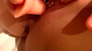 insertion urethral opening pops out