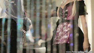 Blooming Mia Julia - handjob clip - Fellucia Blow HD