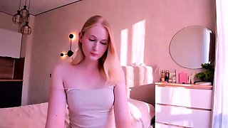 Blonde teen Sierras first erotic masturbation video