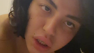 Ahageo Masturbates in the Bathroom