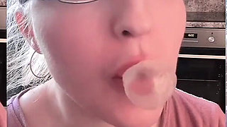 Asmr Huge Bubble Gum Sound Effects Listen in Headphones