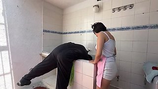 Manuela Alvarez Gets Filled with Plumber's Creamy Milk in Hindi HD