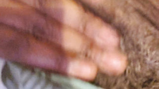 Watch me rub my clit