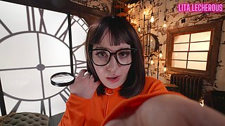 Jinkies! Velma Vores a Tiny Villain