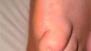 Very Close up Sexy Feet Delicate Tiny Toes POV