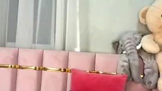 Busty MILF cam babe in lingerie pussy masturbation