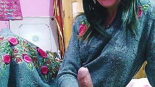 Super Hot Mummy Beauty with Perfect Hands