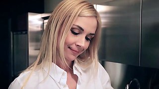 MILF Sarah Vandella likes to fuck this guy