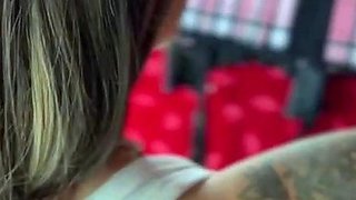 British Babe Bella Mia Goes Los Angeles For Out Hookup