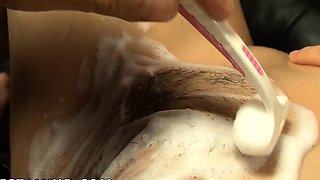 Yumi Mori's shaven muff gave her unlimited sheer pleasure -