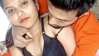 Desi Indian Girlfriend Boyfriend Kissing Blowjob Sex Video Clear Hindi Audio