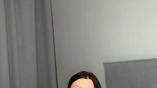 Webcam fun mature brunette with toys cum on cam