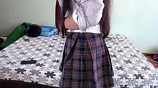 18 Year Old College Girl Loves to Fuck She Has a Very Nice Ass