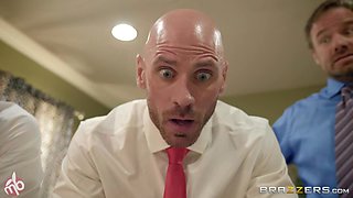 Honey It's A Motorbunny With Johnny Sins, Ariella Ferrera - Brazzers