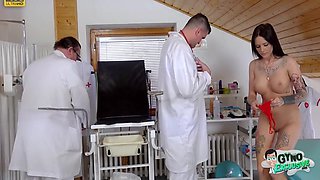 Barbie Esm, Kamil Klein And Thomas Vergen In Real Orgasm Of Young Bomshell In Gyno Chair With Fucking Machine
