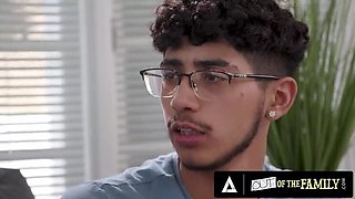 Horny Busty Stepmom Kenzie Taylor Titty Fucks Teen Stepson