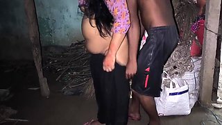 I See My Cousin Cleaning The House I Hugged Her From Behind And Started Fucking Her In The Ass