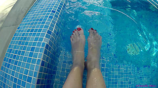 Hot Tub Toes