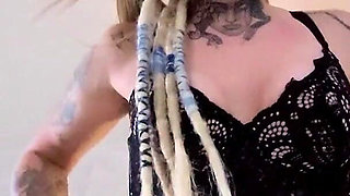 Beautiful with Dreadlocks - Hot Deepthroat and Doggystyle Fucking Until Creampie