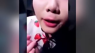 Chinese Teen Sucking Cock And Talking Dirty
