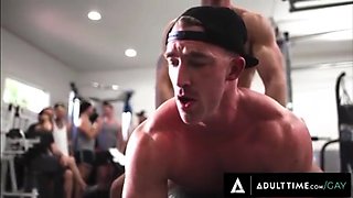 Homo Sex In A Public Gym