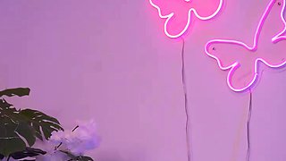 Cute amateur webcam teen girl toying pussy on webcam