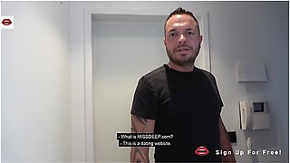 Cunt While Sexting On Cell Phone: Amy Douxxx