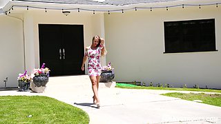 Seductive next door housewife Nicole Aniston lures realtor for some titjob