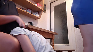 While our housekeeper was washing dishes, my girlfriend was riskily licking pussy under the table