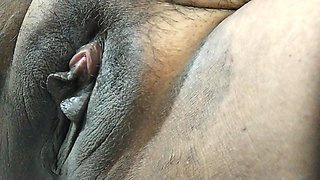 Susma Aunty Showing Pussy in Mouth
