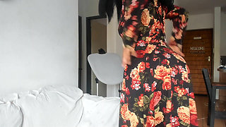 Pushing out dildo out my fat ass