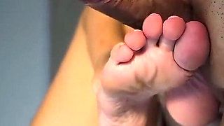 Vertical Luxury Video: Foot Job with Princess Vertical Iphone View