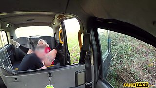 Festive Taxi Hump With Buxom Blond Babe
