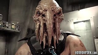 Extreme Horror Porn - Cunthulhu Monster Fucks MILF Rough Anal & Deepthroat