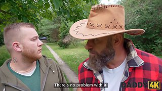 Daddy4k. surprise porno with daddy's thick dong while the boyfriend is fixing the floor