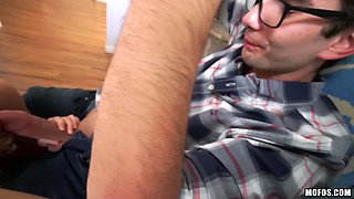 Alexa And Valentina Give Deepthroat Blowjob