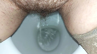 Housewife Pee