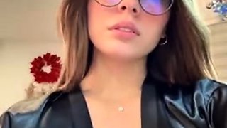 Sexy Amateur Preggo Girl in Webcam Free Big Boobs Porn Video