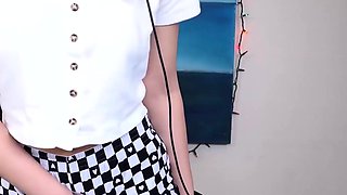 Aria Lee Cute Gamer Girl vibrate her clit