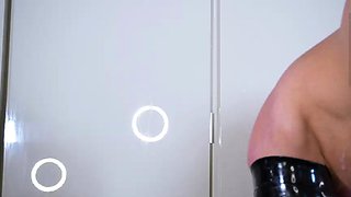 Amateur wild chick solo masturbation