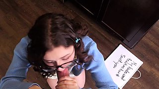 Stepbro helps his shy stepsis Leana Lovings