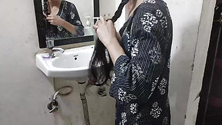 Desi step sister ne apne step brother ko apni boobs dikhaya