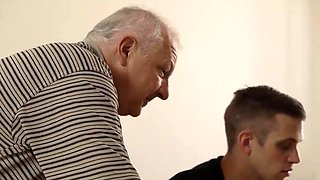 VIP4K. Tricky old guy has a nice twosome with naive teen