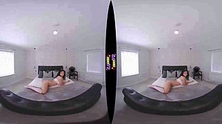 Close To Climax featuring Chelsea Essex - ZexyVR