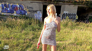 Horny Blonde Girl Fucks Her Wet Pussy!!