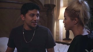 Amateur blondes pov blowjob and hardcore fun with lucky dude