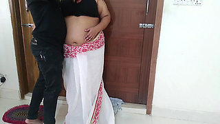 Neighbor Milkman Aunty Fucked Me When His Wife Was Not at Home