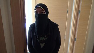 Sextape of Algerian Maid Living in France