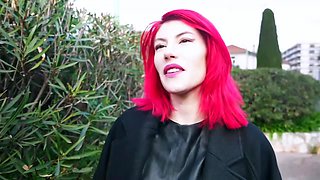 Oney, 23, welcomes us to her home in Aix-en-Provence to try... anal! - Jacquie et Michel TV