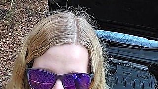 Neujahrs Auto-panne Endet Mit Bezahl Blowjob Und Facial